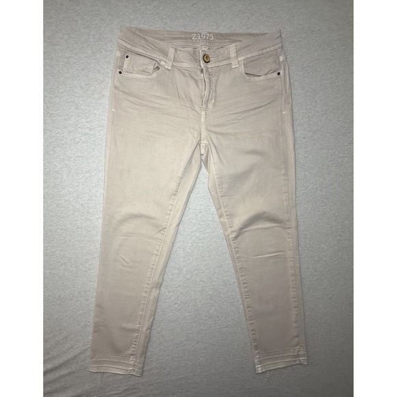Zara Denim - ZARA. Basic Denim. size 8. Tan Jeans. zip. straight leg jean.